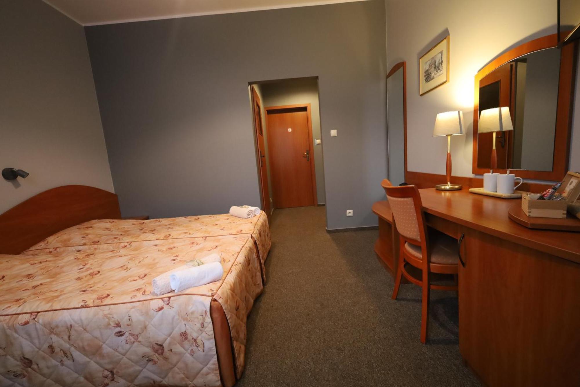 Nasz Klub - Pokoje Goscinne Poznań Buitenkant foto
