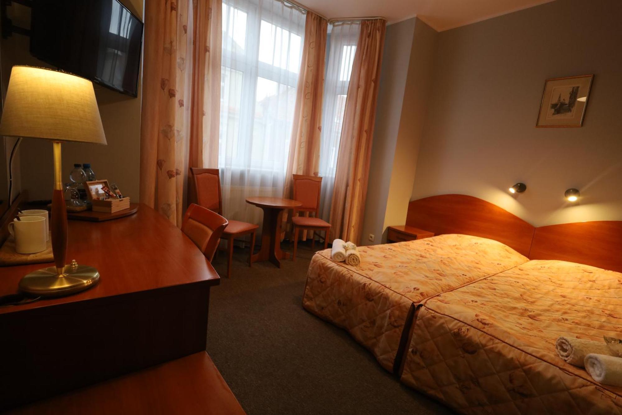 Nasz Klub - Pokoje Goscinne Poznań Buitenkant foto