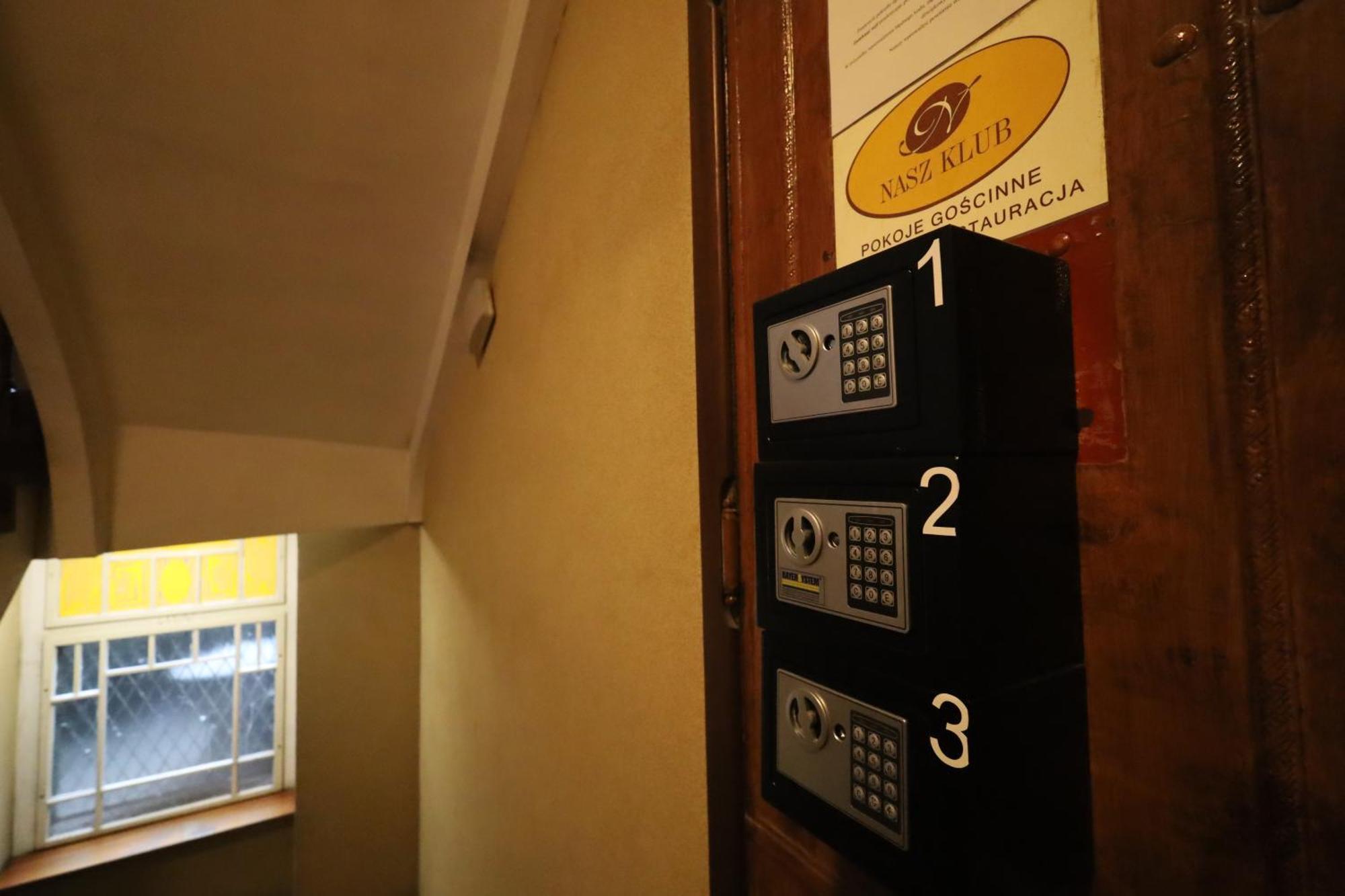 Nasz Klub - Pokoje Goscinne Poznań Buitenkant foto