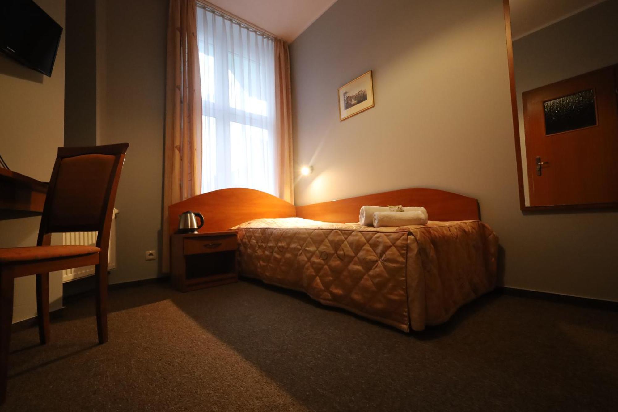 Nasz Klub - Pokoje Goscinne Poznań Buitenkant foto