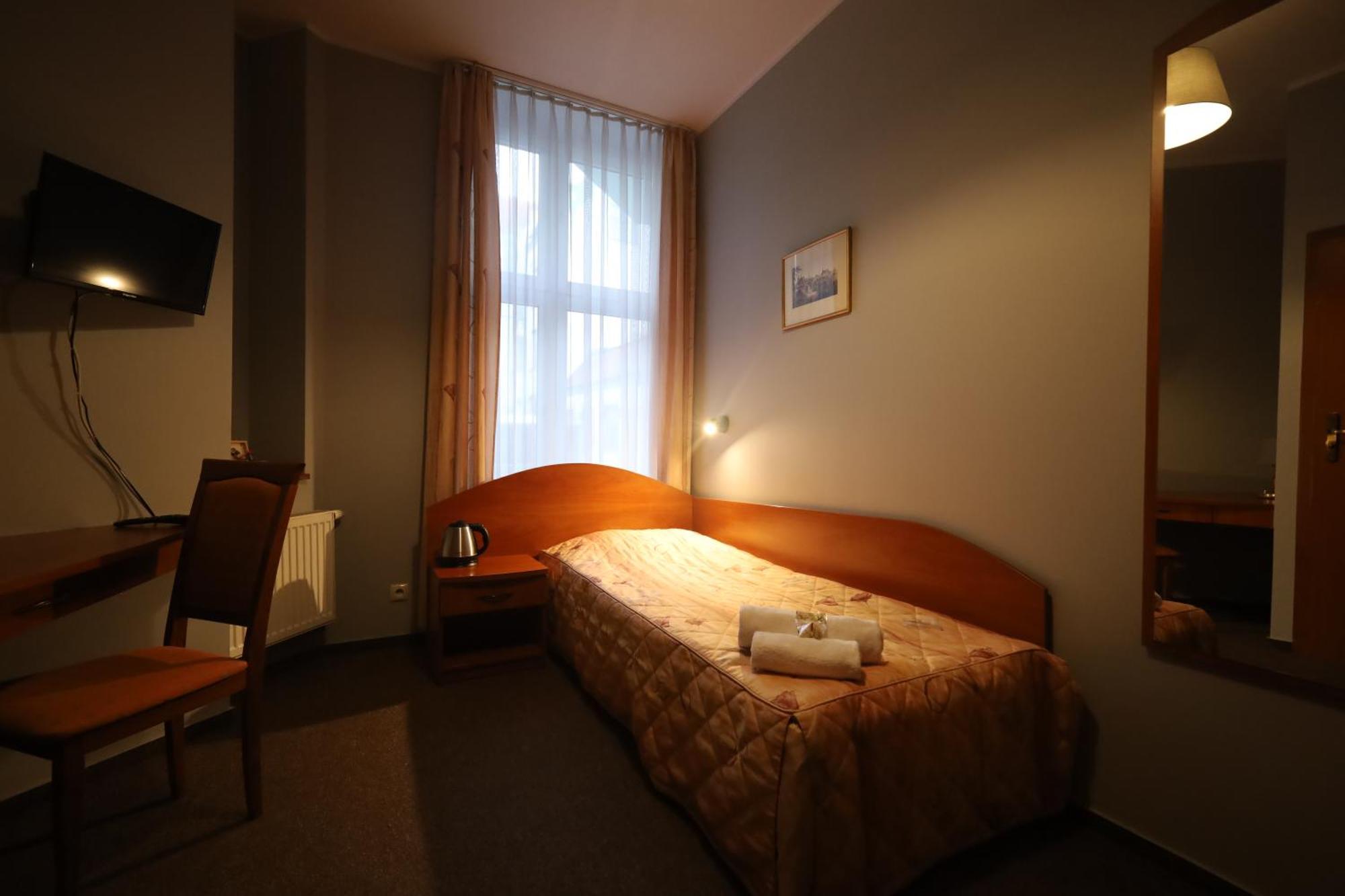 Nasz Klub - Pokoje Goscinne Poznań Buitenkant foto