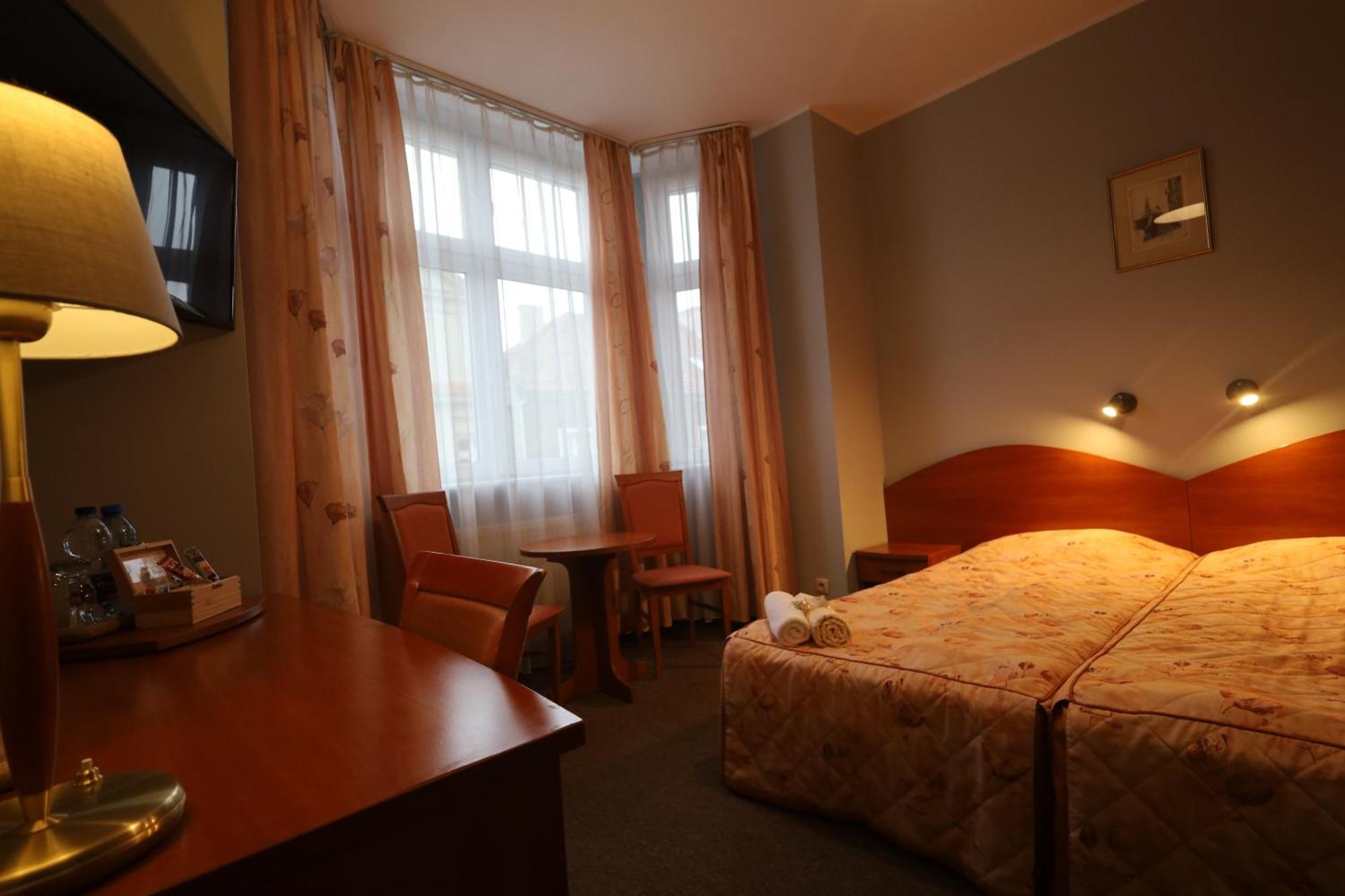 Nasz Klub - Pokoje Goscinne Poznań Buitenkant foto