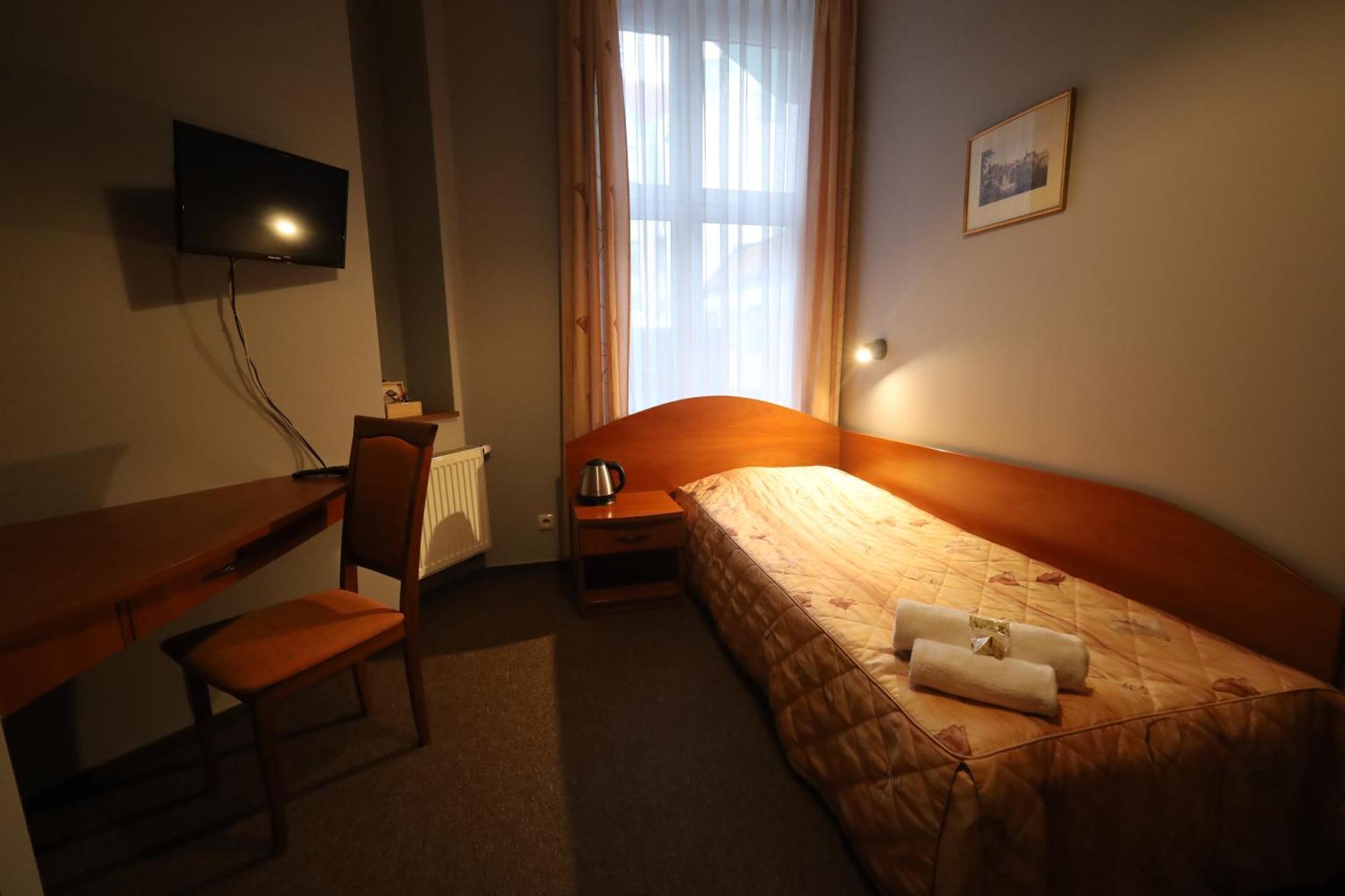 Nasz Klub - Pokoje Goscinne Poznań Buitenkant foto