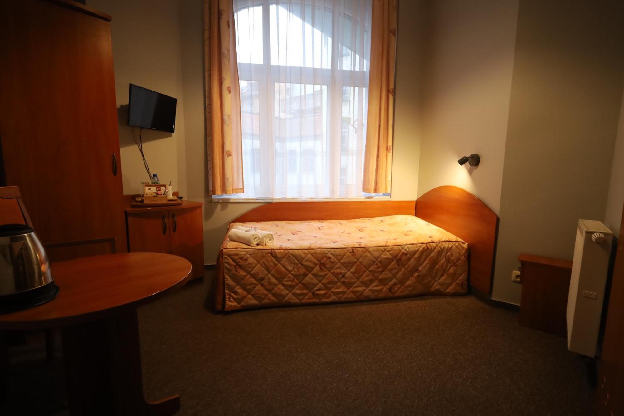 Nasz Klub - Pokoje Goscinne Poznań Buitenkant foto