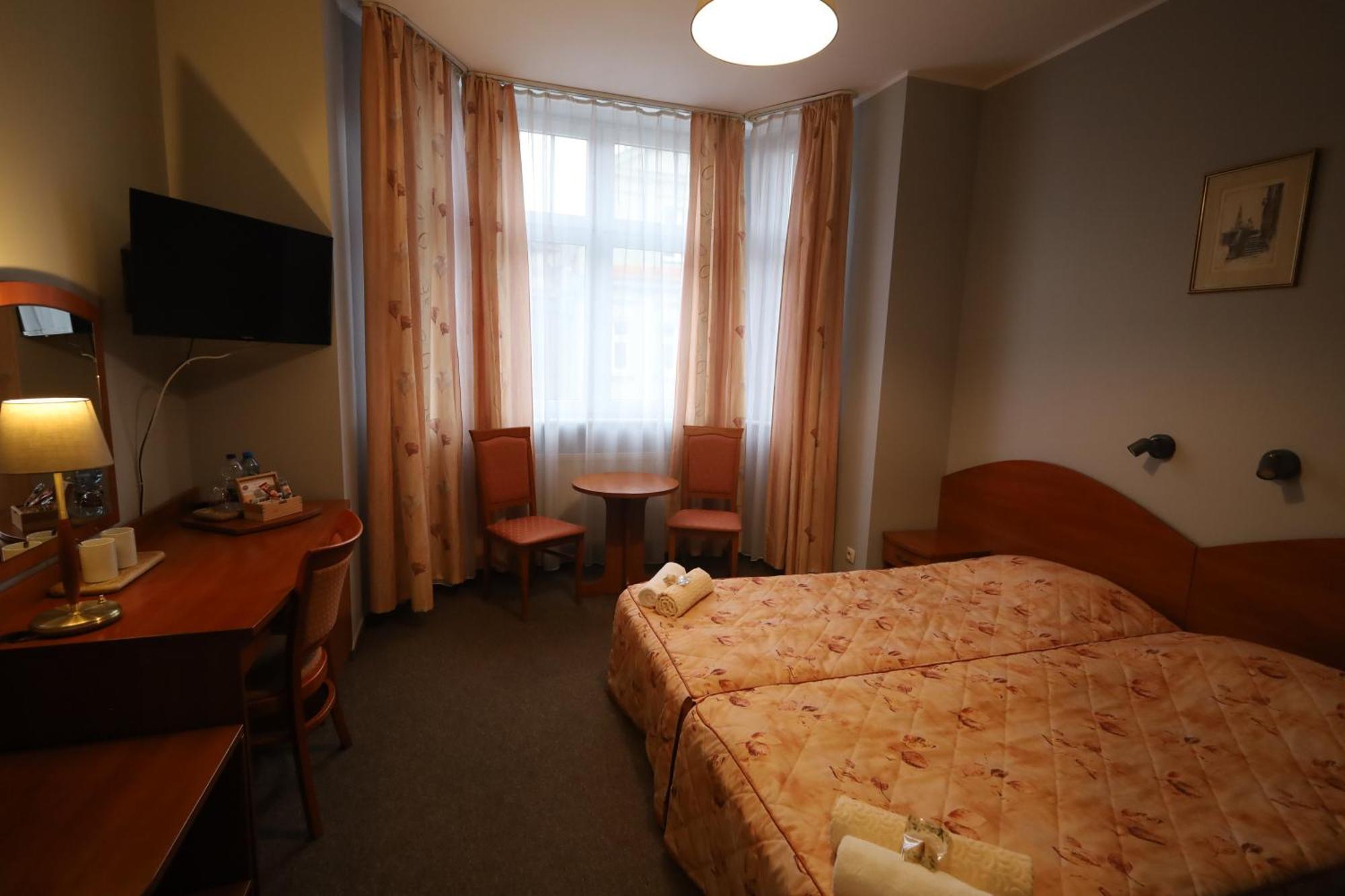 Nasz Klub - Pokoje Goscinne Poznań Buitenkant foto