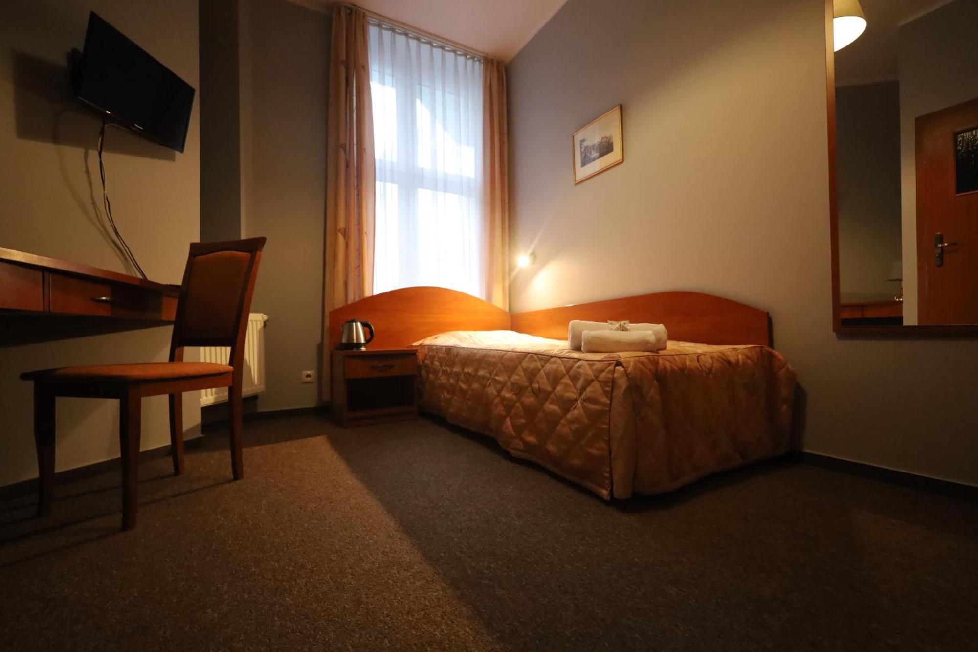 Nasz Klub - Pokoje Goscinne Poznań Buitenkant foto