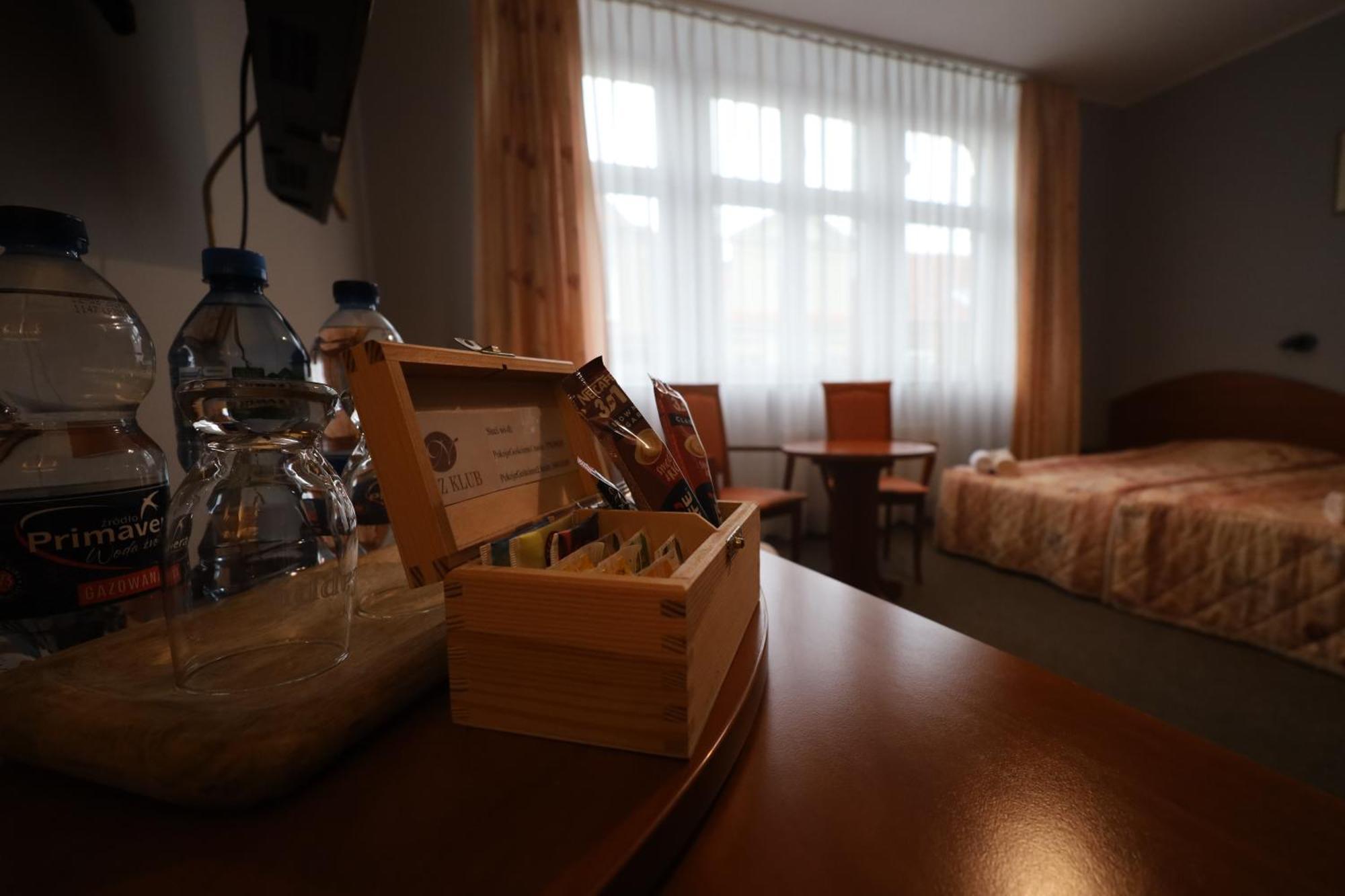 Nasz Klub - Pokoje Goscinne Poznań Buitenkant foto