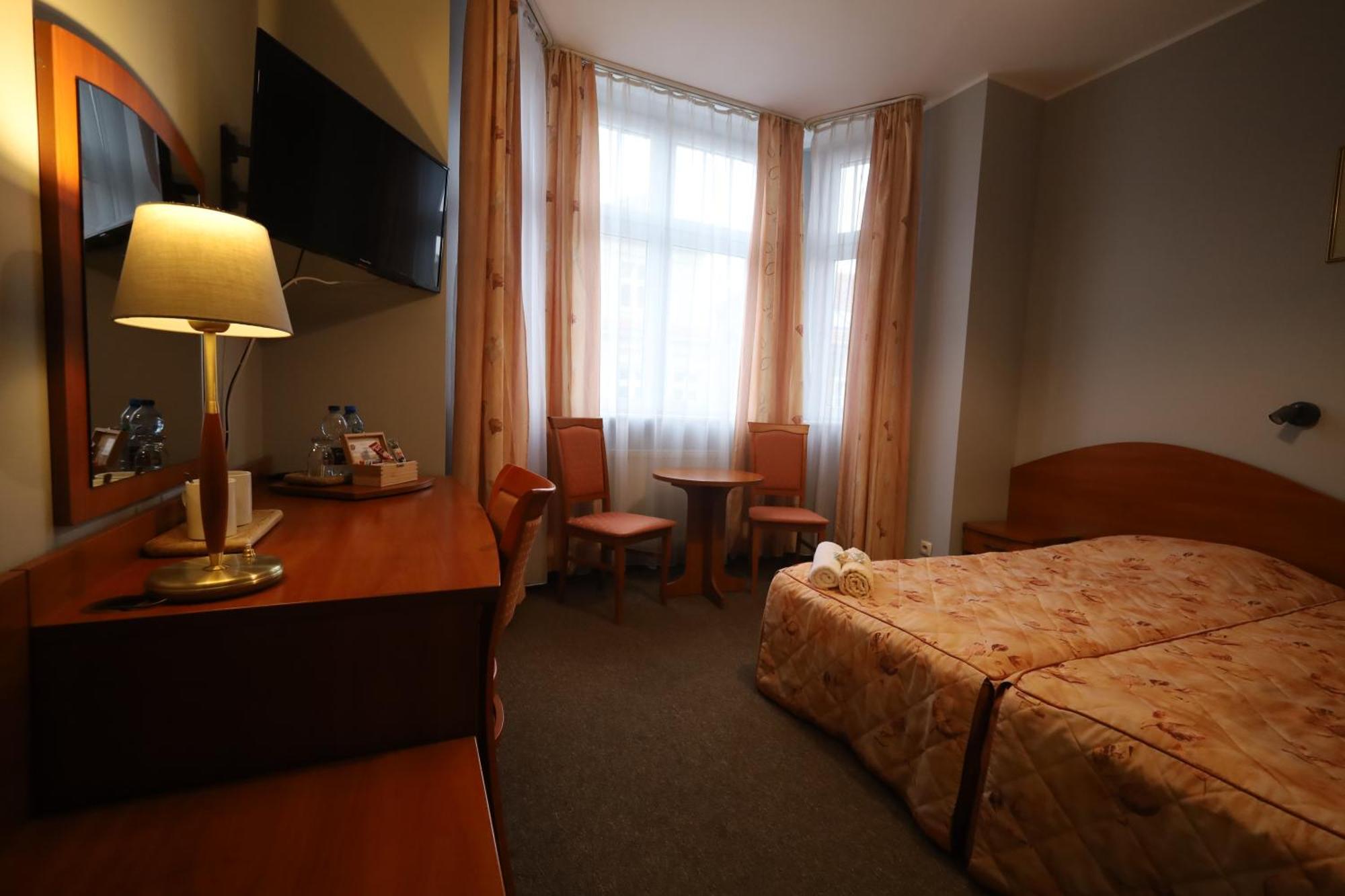Nasz Klub - Pokoje Goscinne Poznań Buitenkant foto