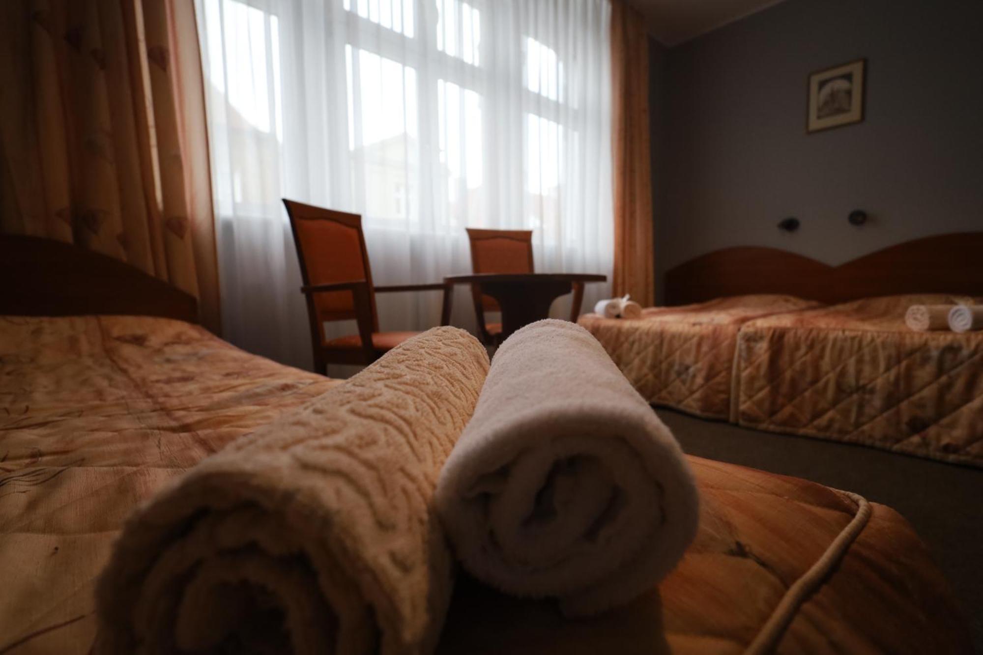 Nasz Klub - Pokoje Goscinne Poznań Buitenkant foto