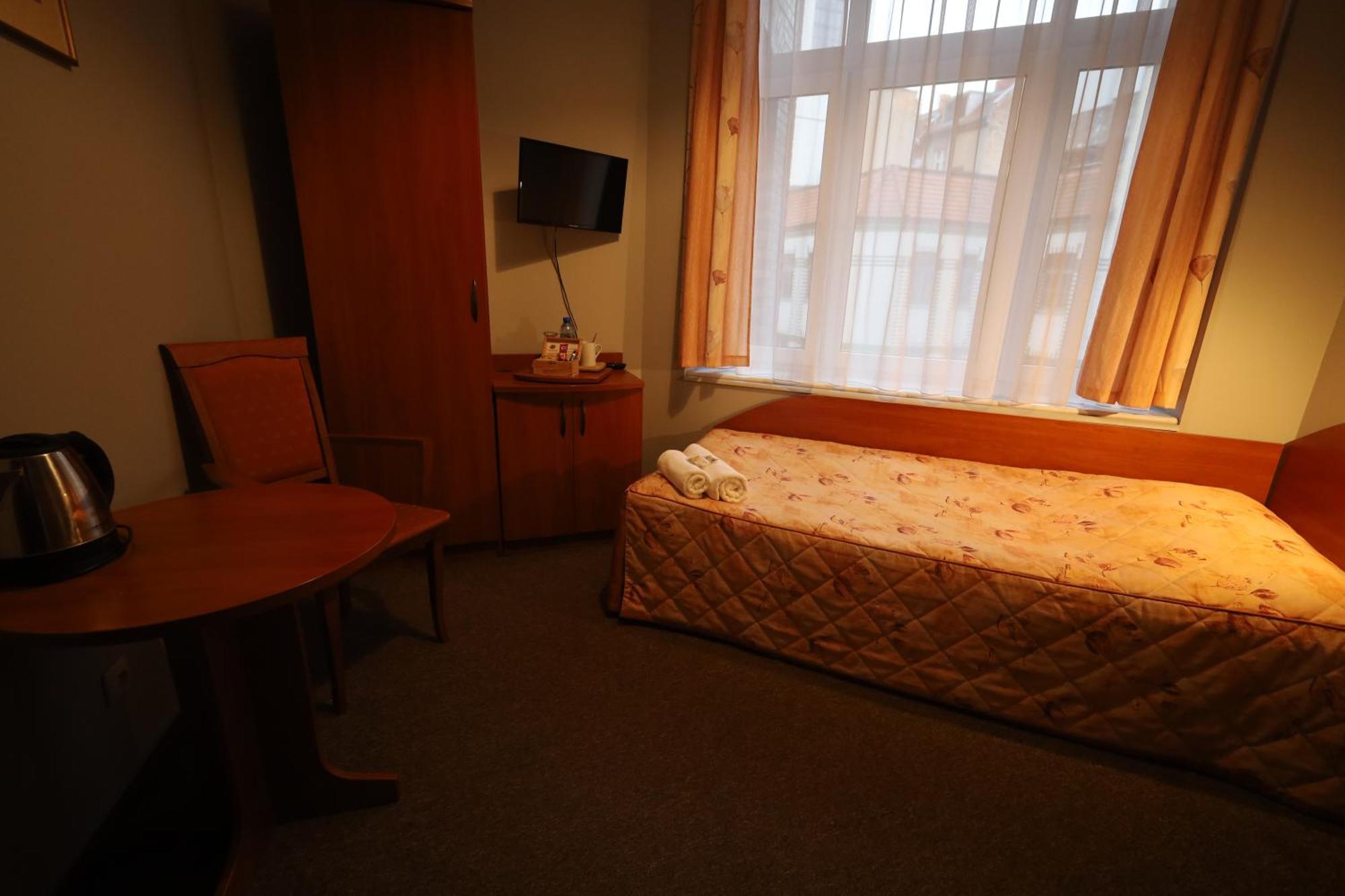 Nasz Klub - Pokoje Goscinne Poznań Buitenkant foto